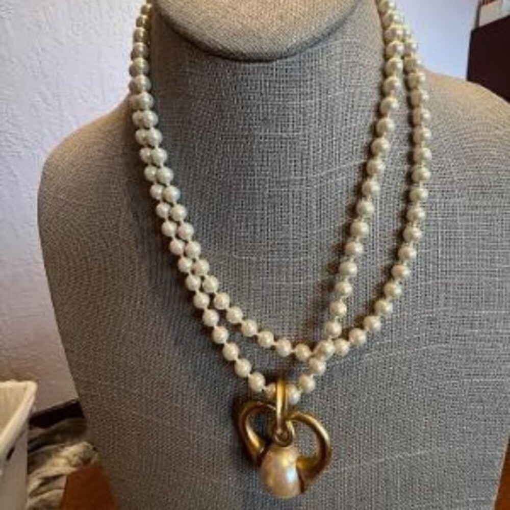Vintage Express Faux Pearl With Goldtone Heart Necklace